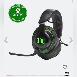 JBL Quantum 910X gaming headset